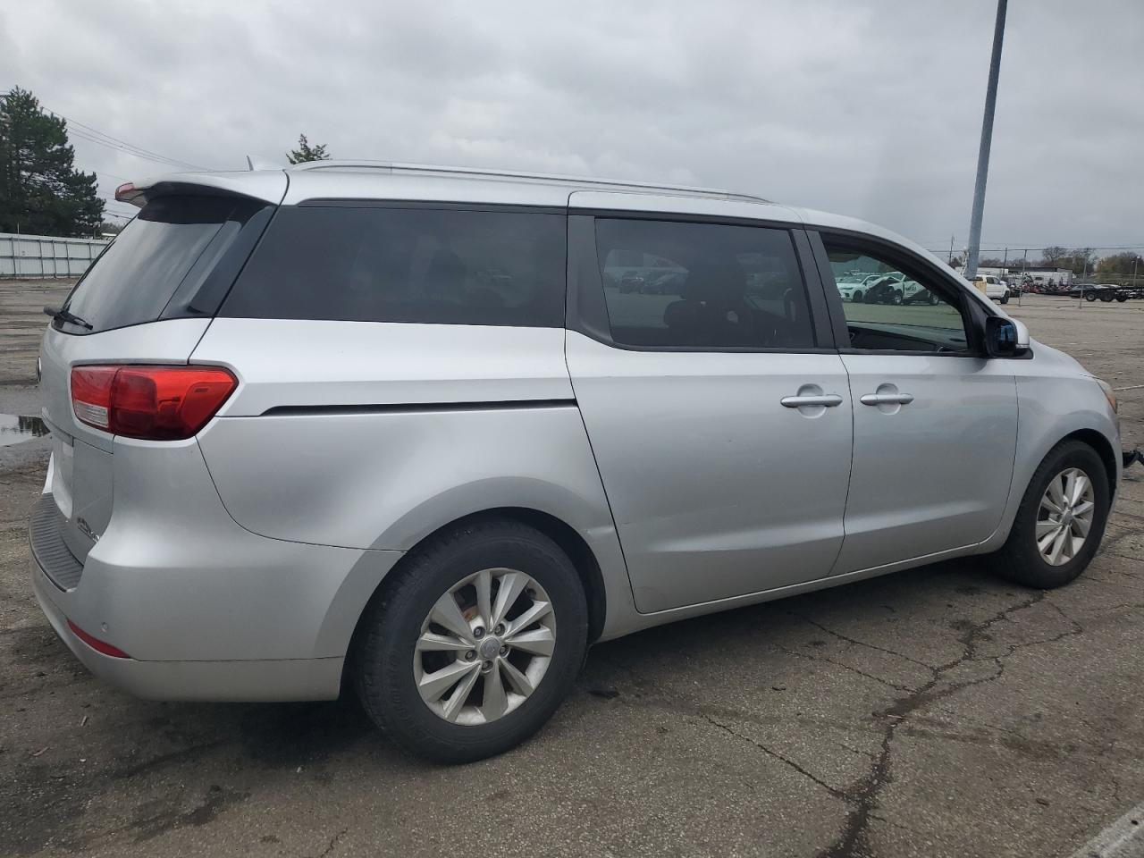 2016 KIA SEDONA LX - Фото 3