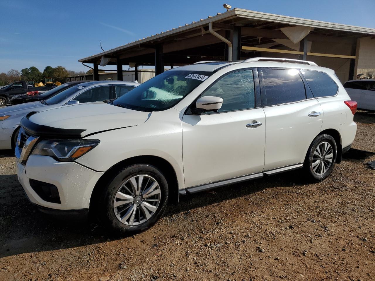 2017 NISSAN PATHFINDER
