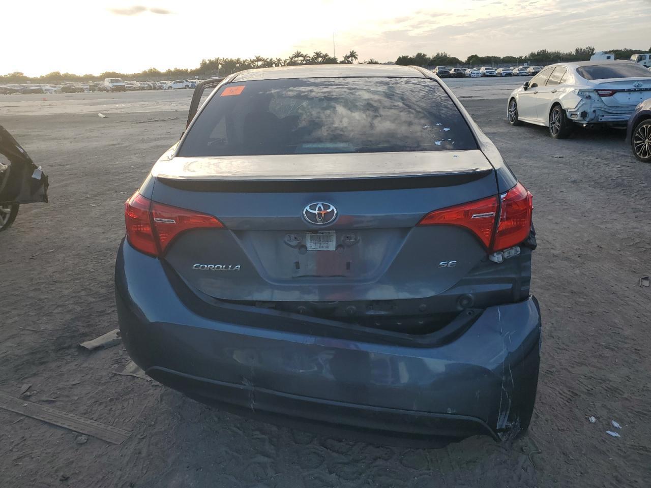 2018 TOYOTA COROLLA L - Фото 6