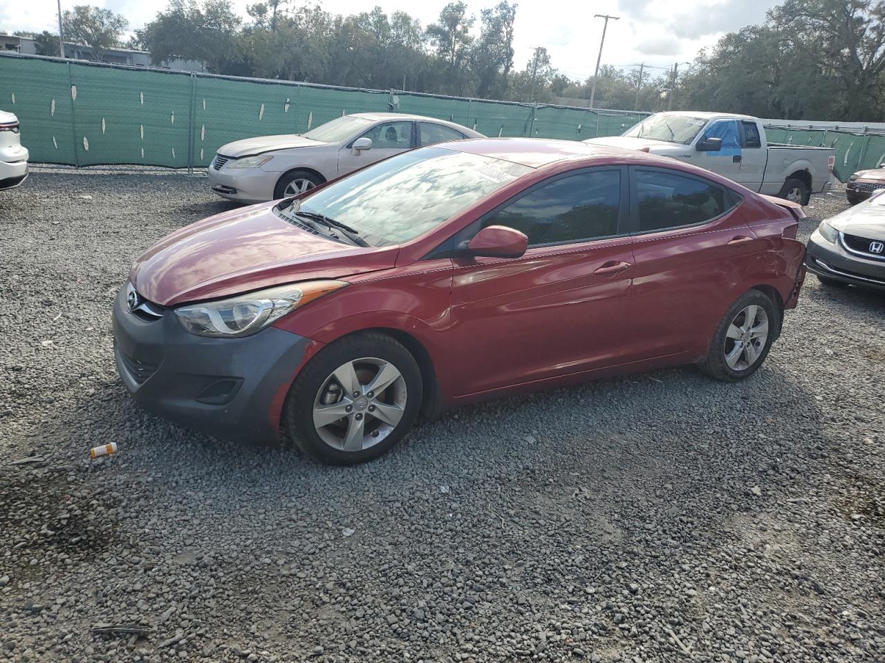 2013 HYUNDAI ELANTRA GL