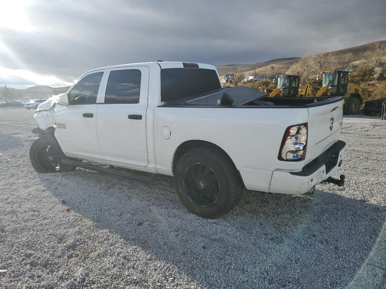 2014 RAM 1500 ST - Фото 2