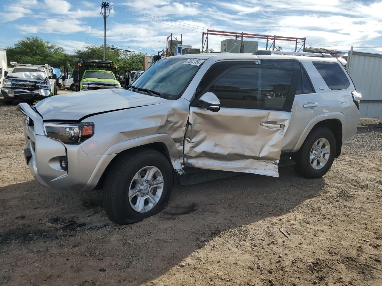 2024 TOYOTA 4RUNNER SR