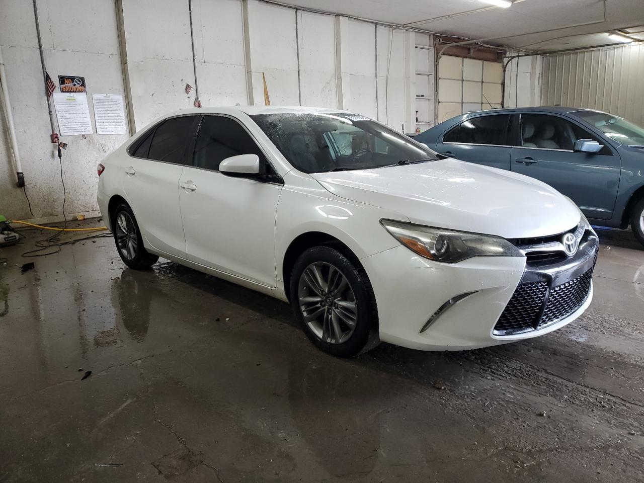 2017 TOYOTA CAMRY LE - Фото 4