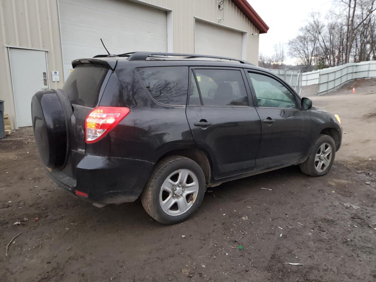 2011 TOYOTA RAV4 - Фото 3