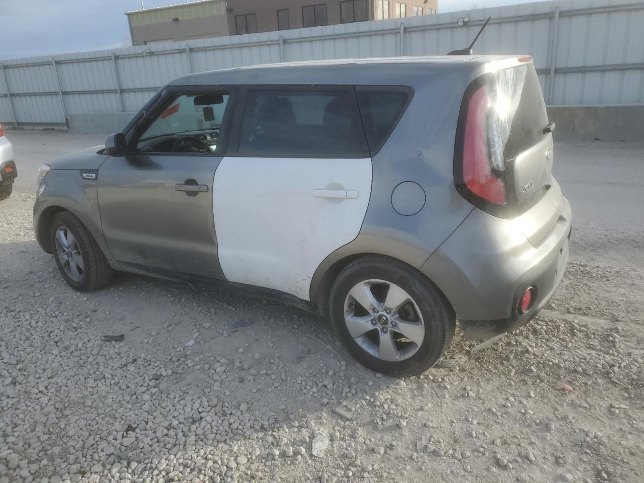 2019 KIA SOUL - Фото 2