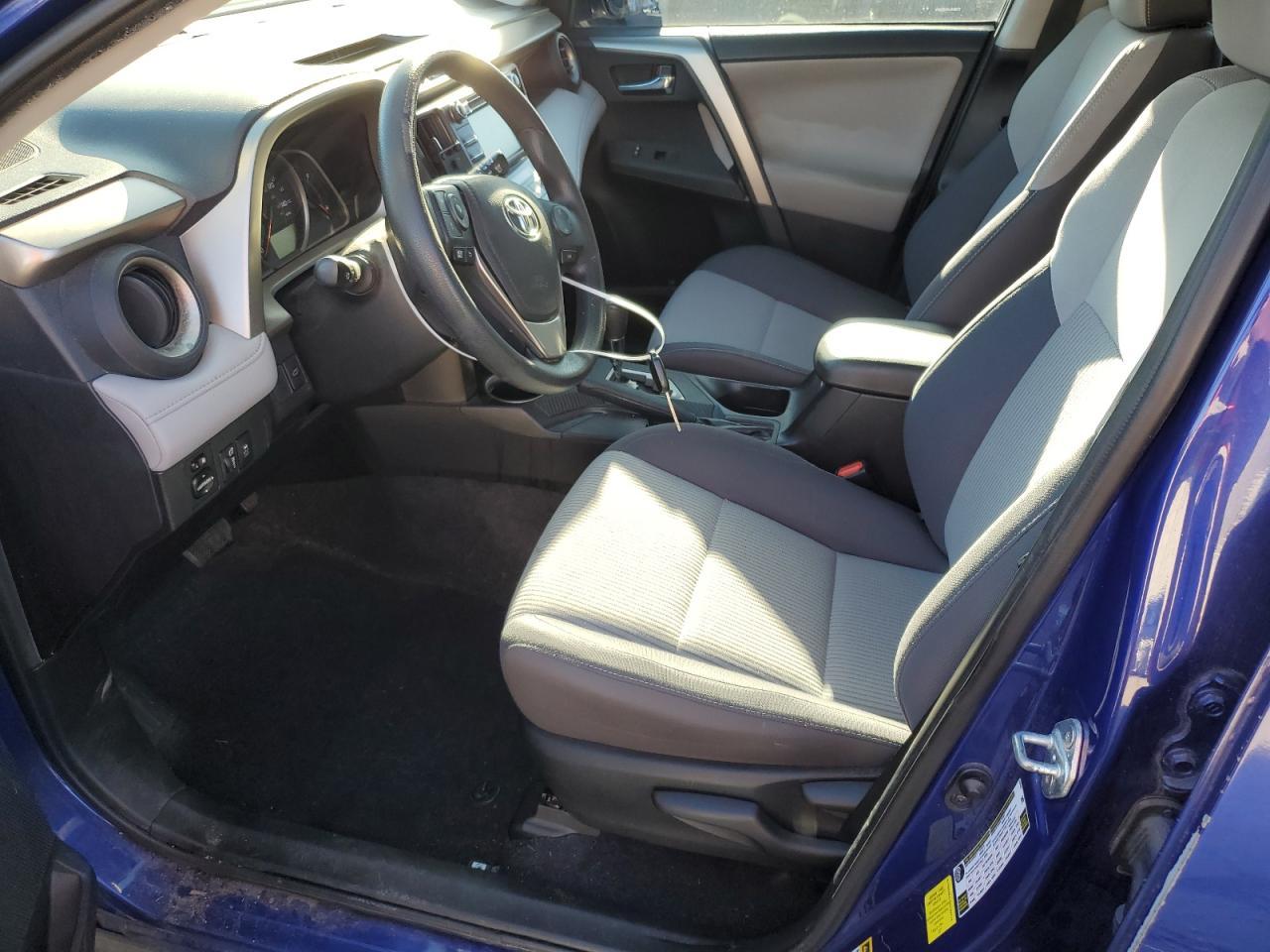 2015 TOYOTA RAV4 XLE - Image 7