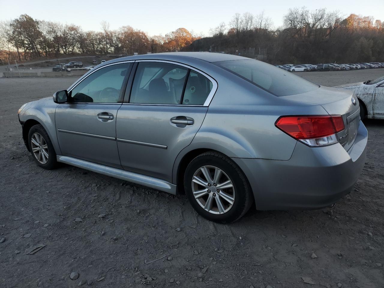 2011 SUBARU LEGACY 2.5 - Image 2