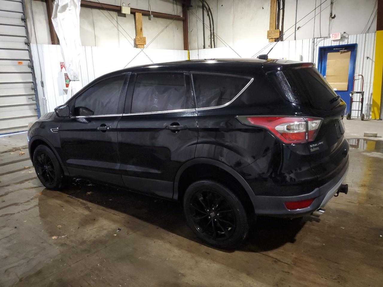 2017 FORD ESCAPE SE - Фото 2