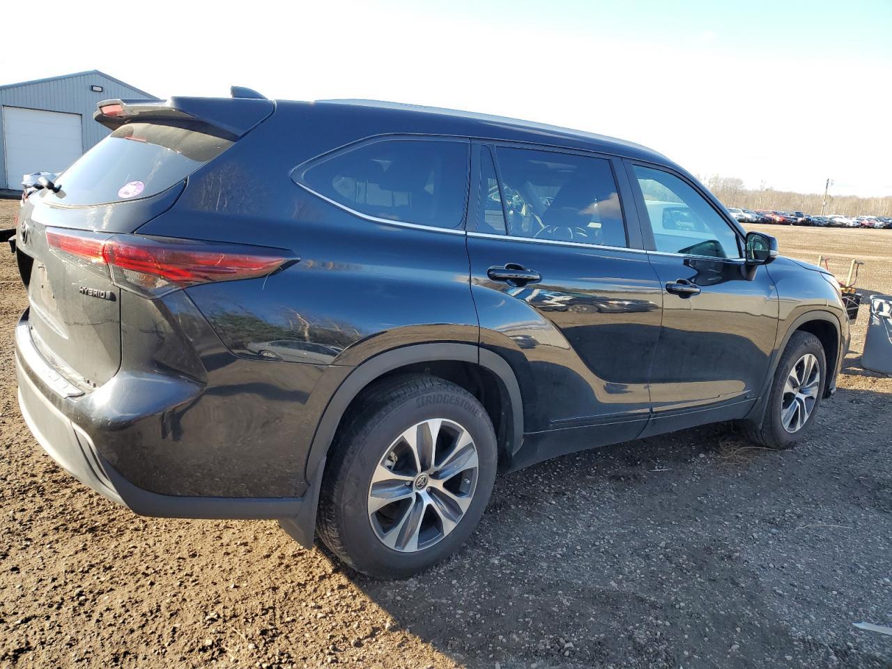 2024 TOYOTA HIGHLANDER - Image 3