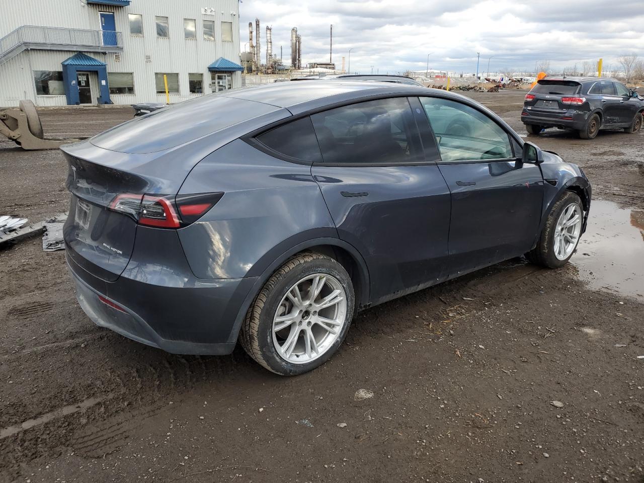 2023 TESLA MODEL Y - Фото 3