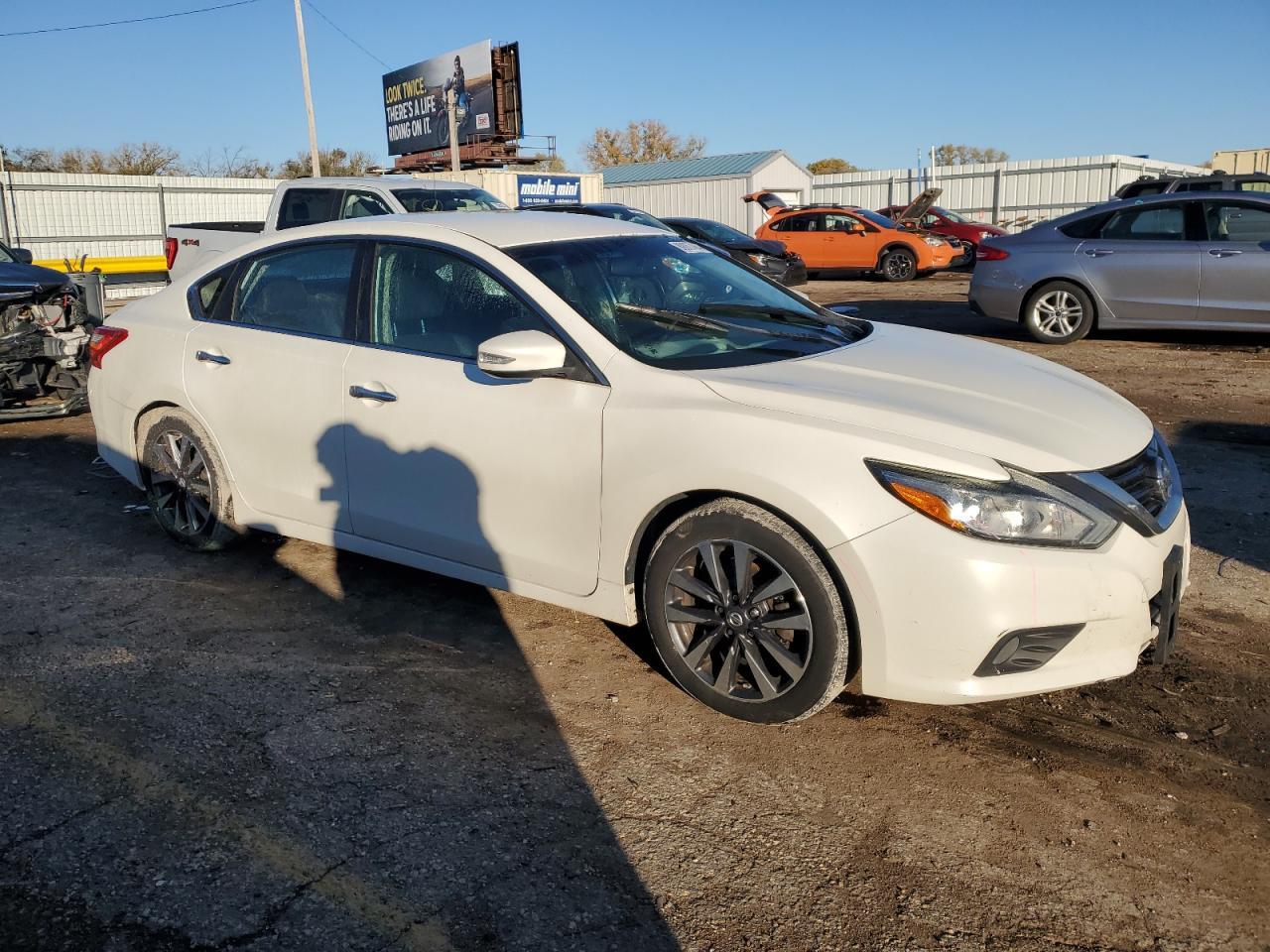 2017 NISSAN ALTIMA 2.5 - Фото 4