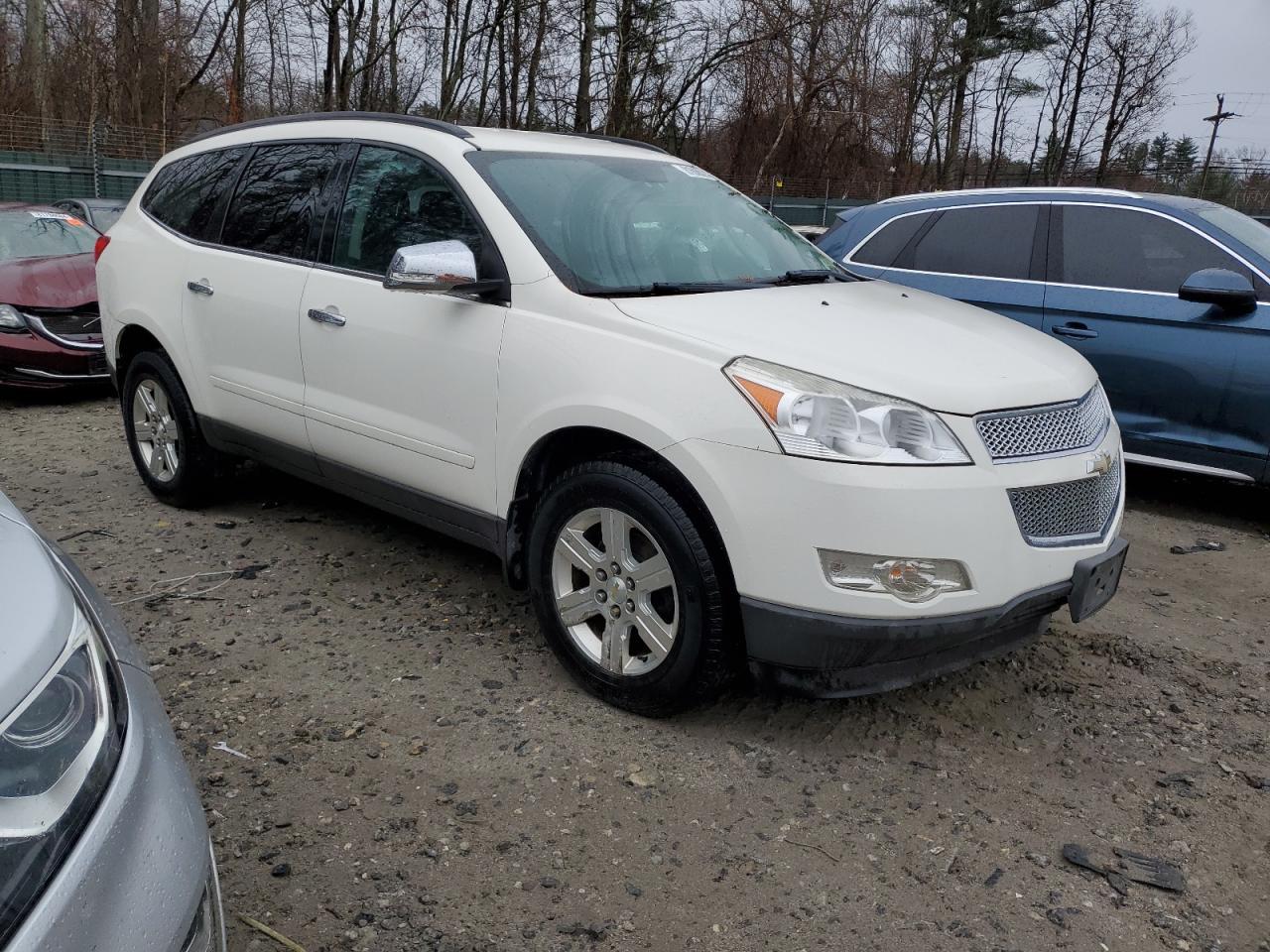 2011 CHEVROLET TRAVERSE L - Фото 4