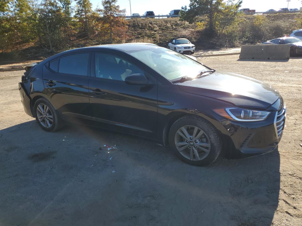 2018 HYUNDAI ELANTRA SE - Image 4