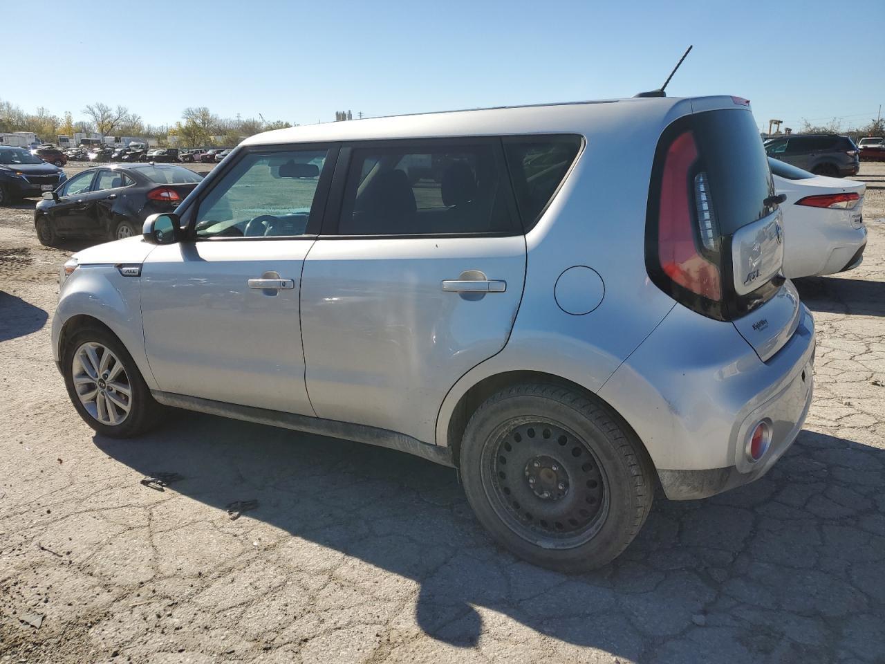 2017 KIA SOUL + - Image 2