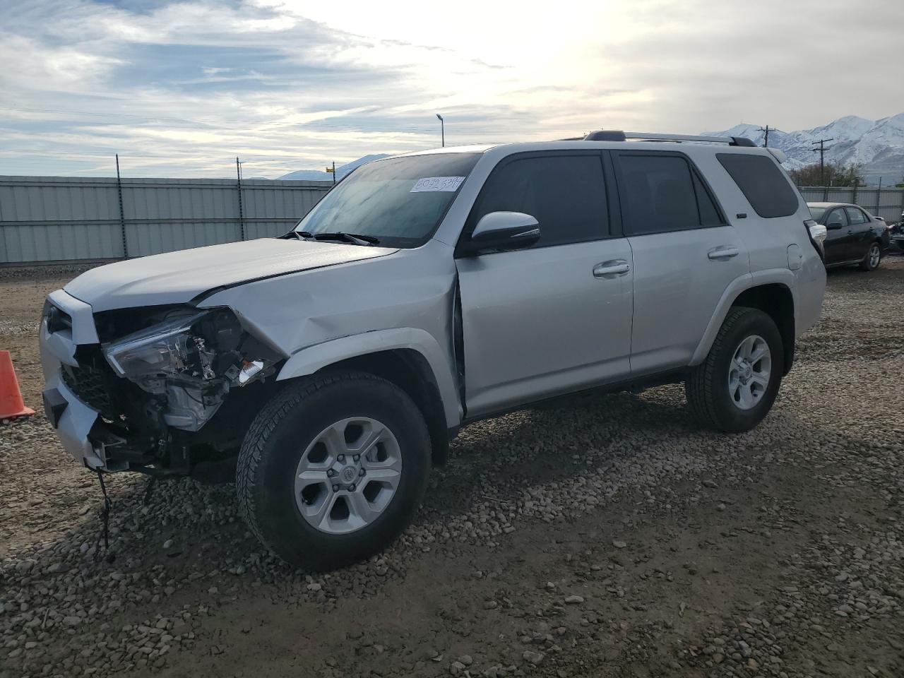 2024 TOYOTA 4RUNNER SR