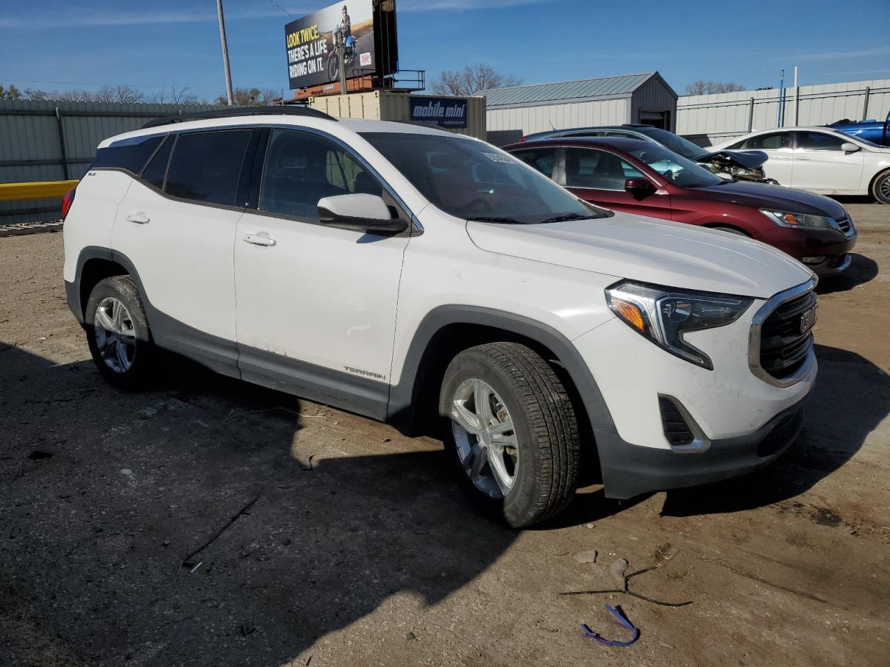 2018 GMC TERRAIN SL - Image 4