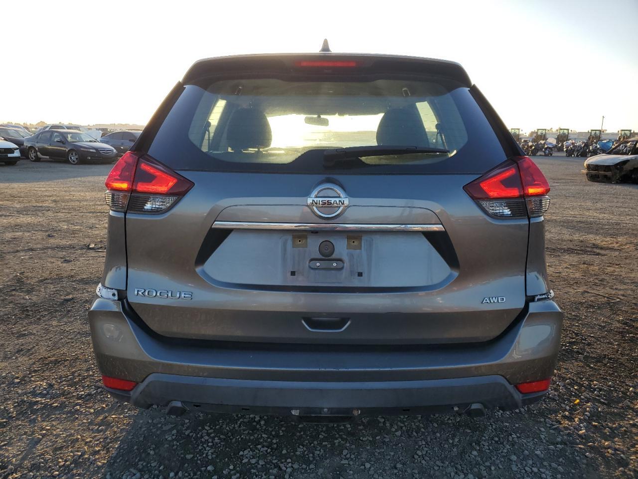 2018 NISSAN ROGUE S - Image 6