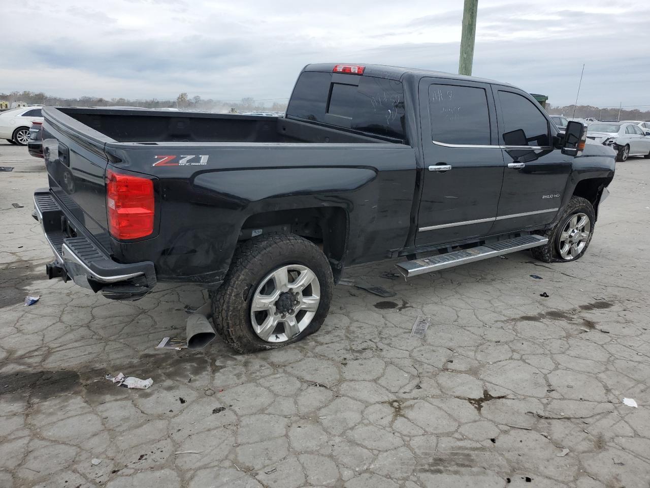 2019 CHEVROLET SILVERADO - Фото 3
