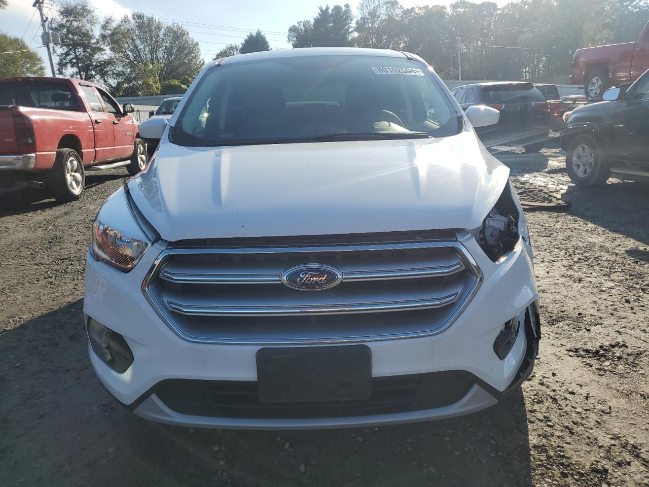 2017 FORD ESCAPE SE - Image 5
