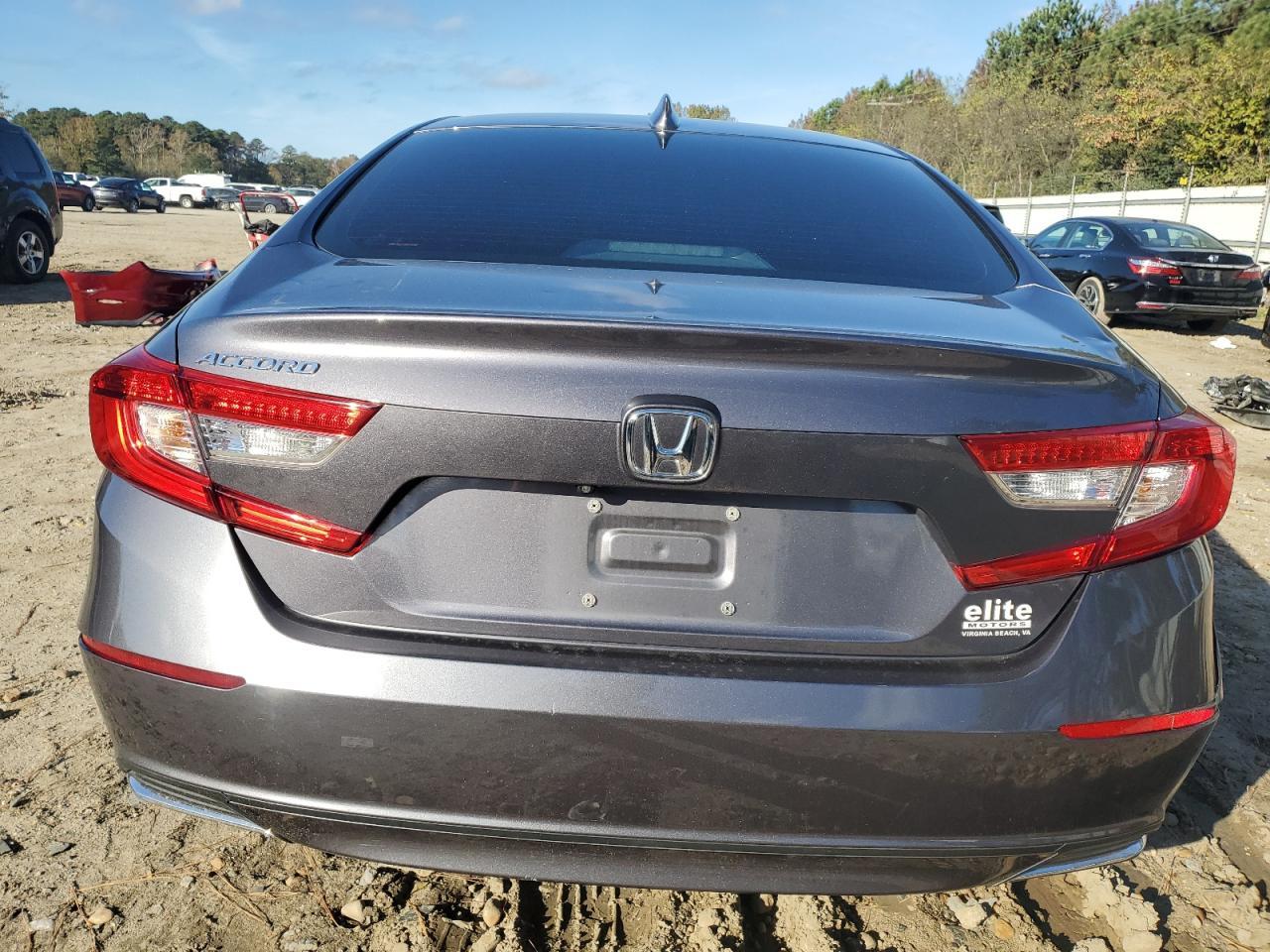 2018 HONDA ACCORD LX - Image 6