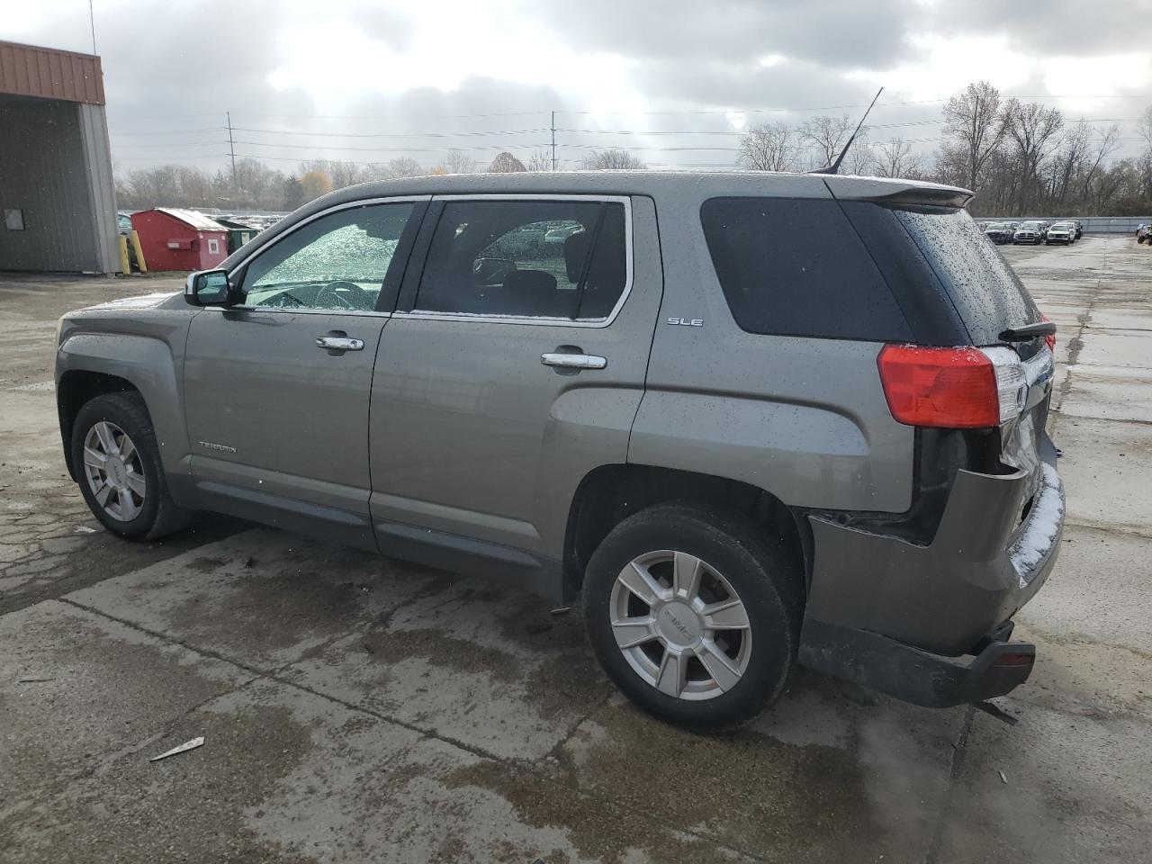 2012 GMC TERRAIN SL - Image 2