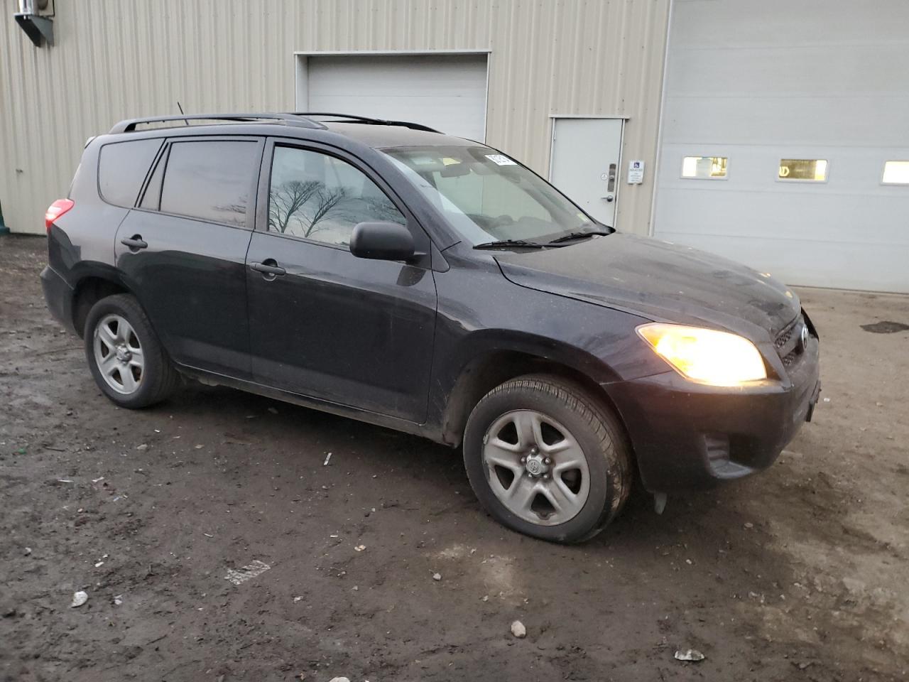 2011 TOYOTA RAV4 - Фото 4