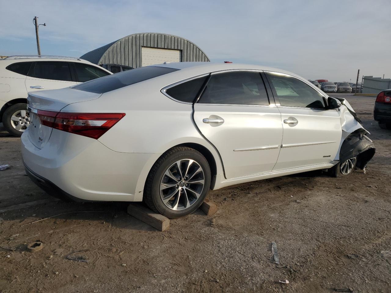 2016 TOYOTA AVALON HYB - Image 3