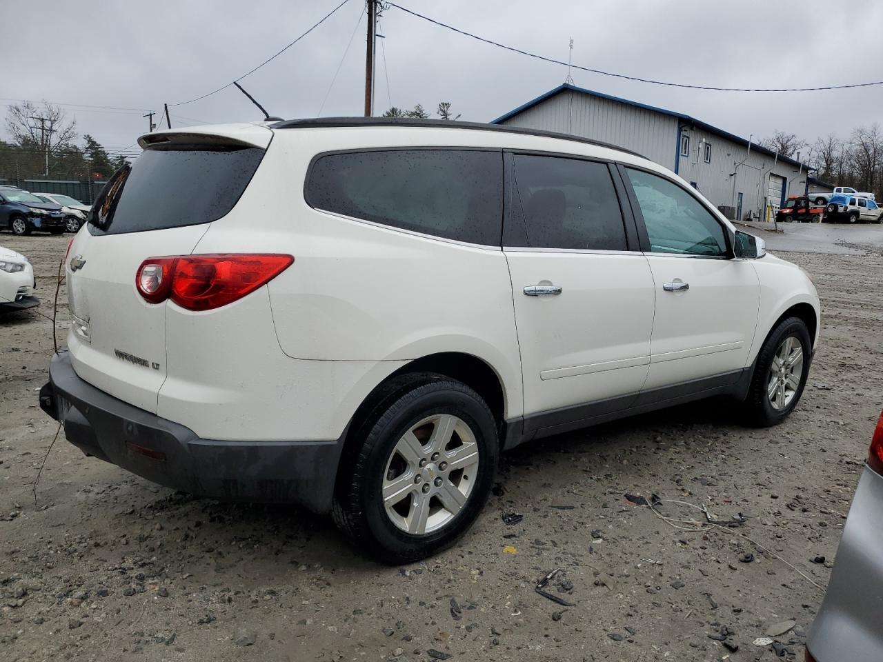 2011 CHEVROLET TRAVERSE L - Фото 3