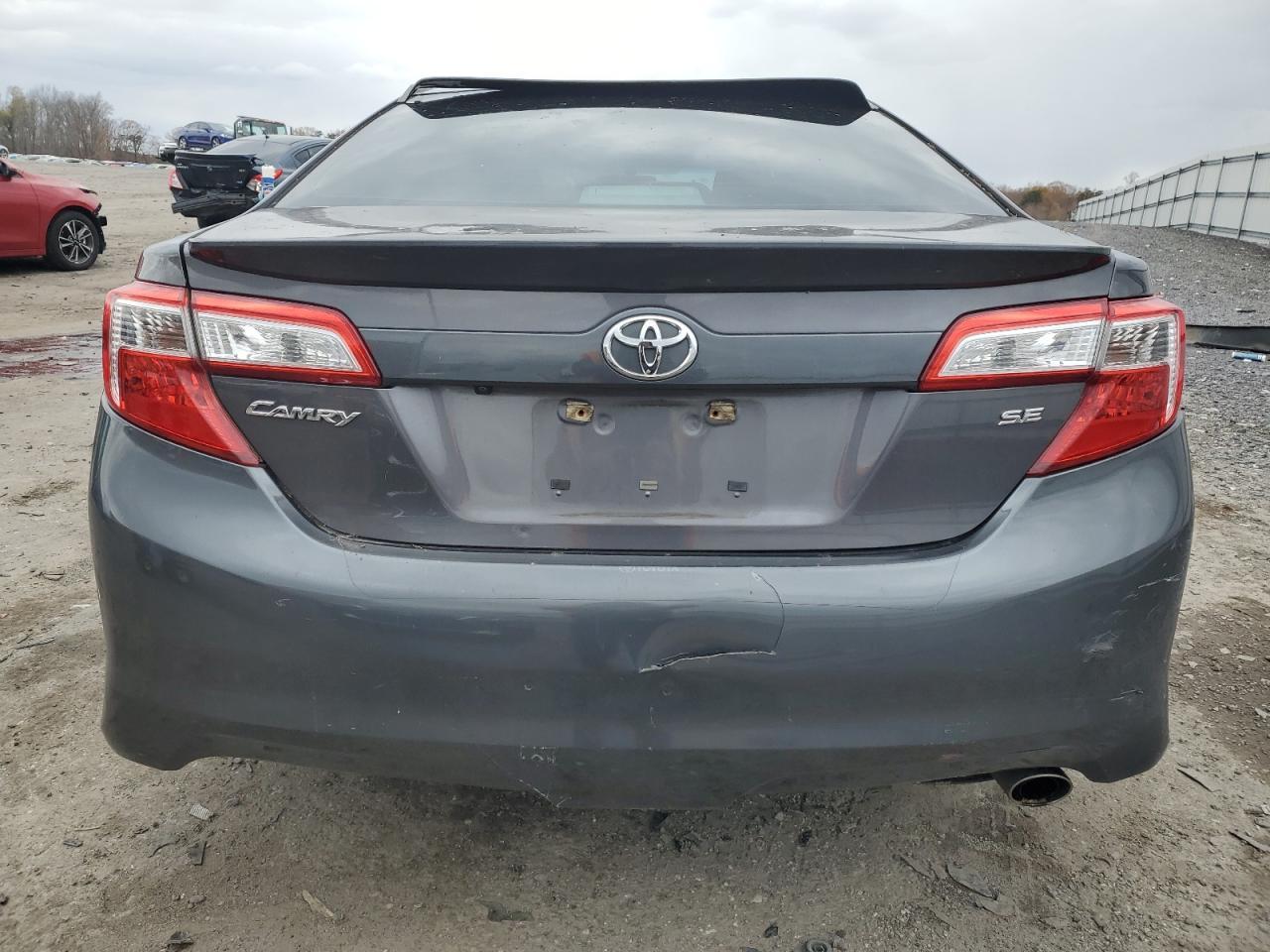 2014 TOYOTA CAMRY L - Image 6