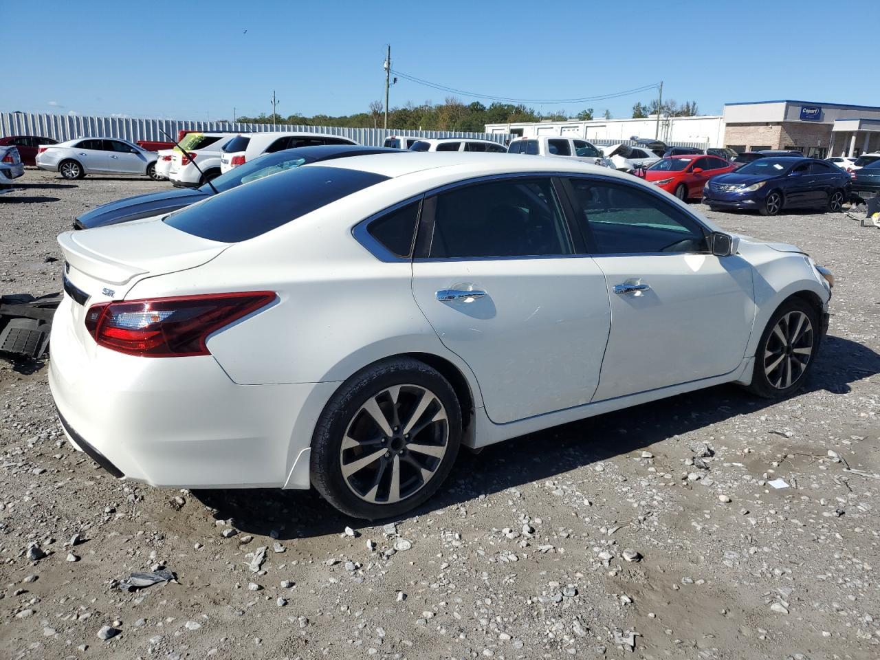 2017 NISSAN ALTIMA 2.5 - Фото 3