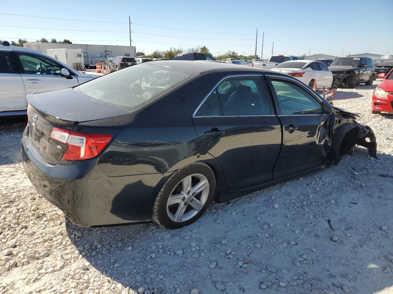 2014 TOYOTA CAMRY L - Image 3