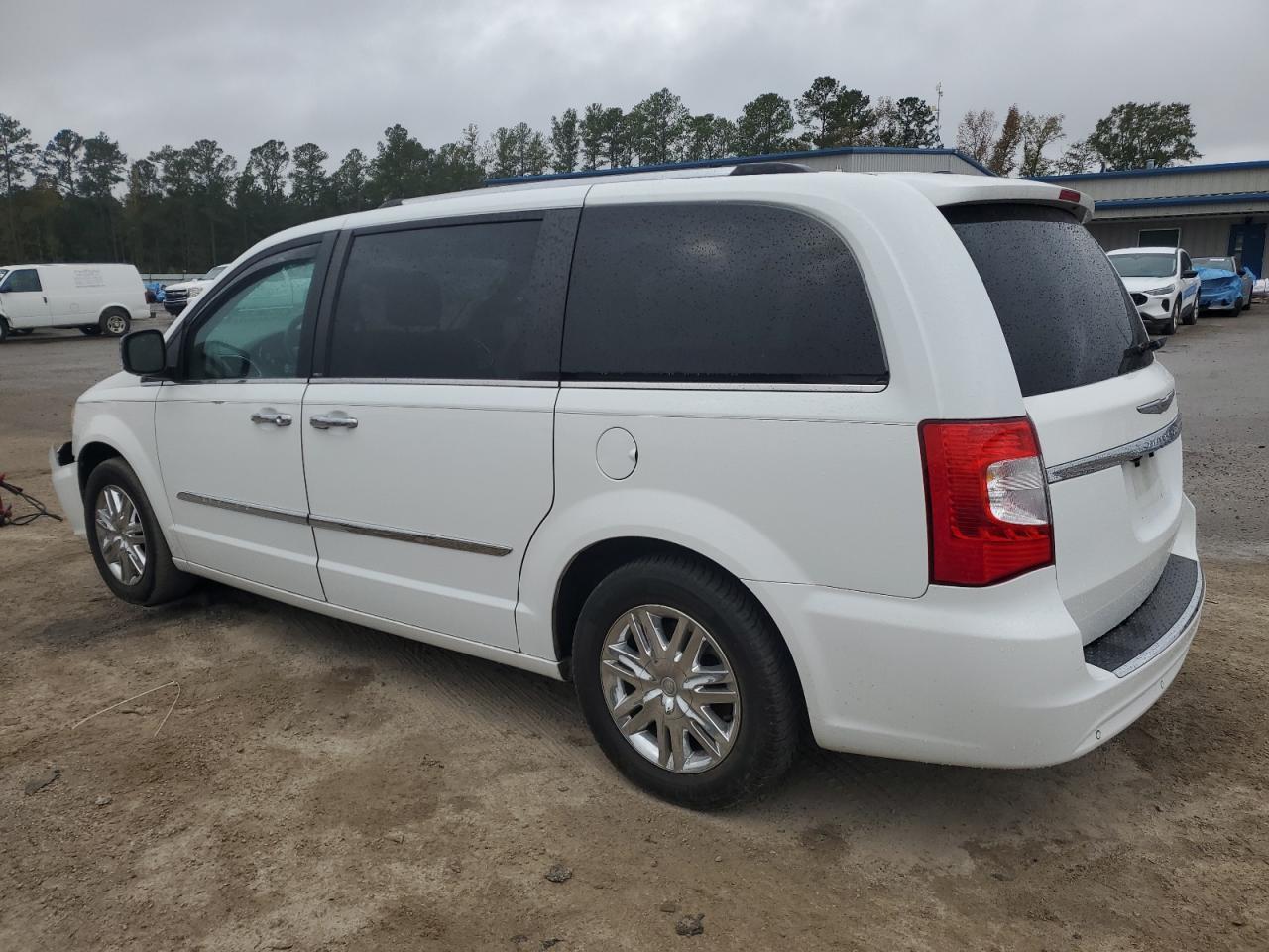 2014 CHRYSLER TOWN & COU - Фото 2