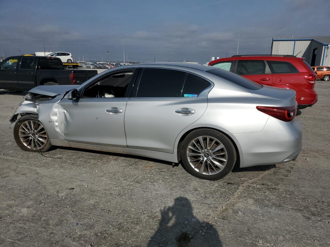 2018 INFINITI Q50 LUXE - Image 2