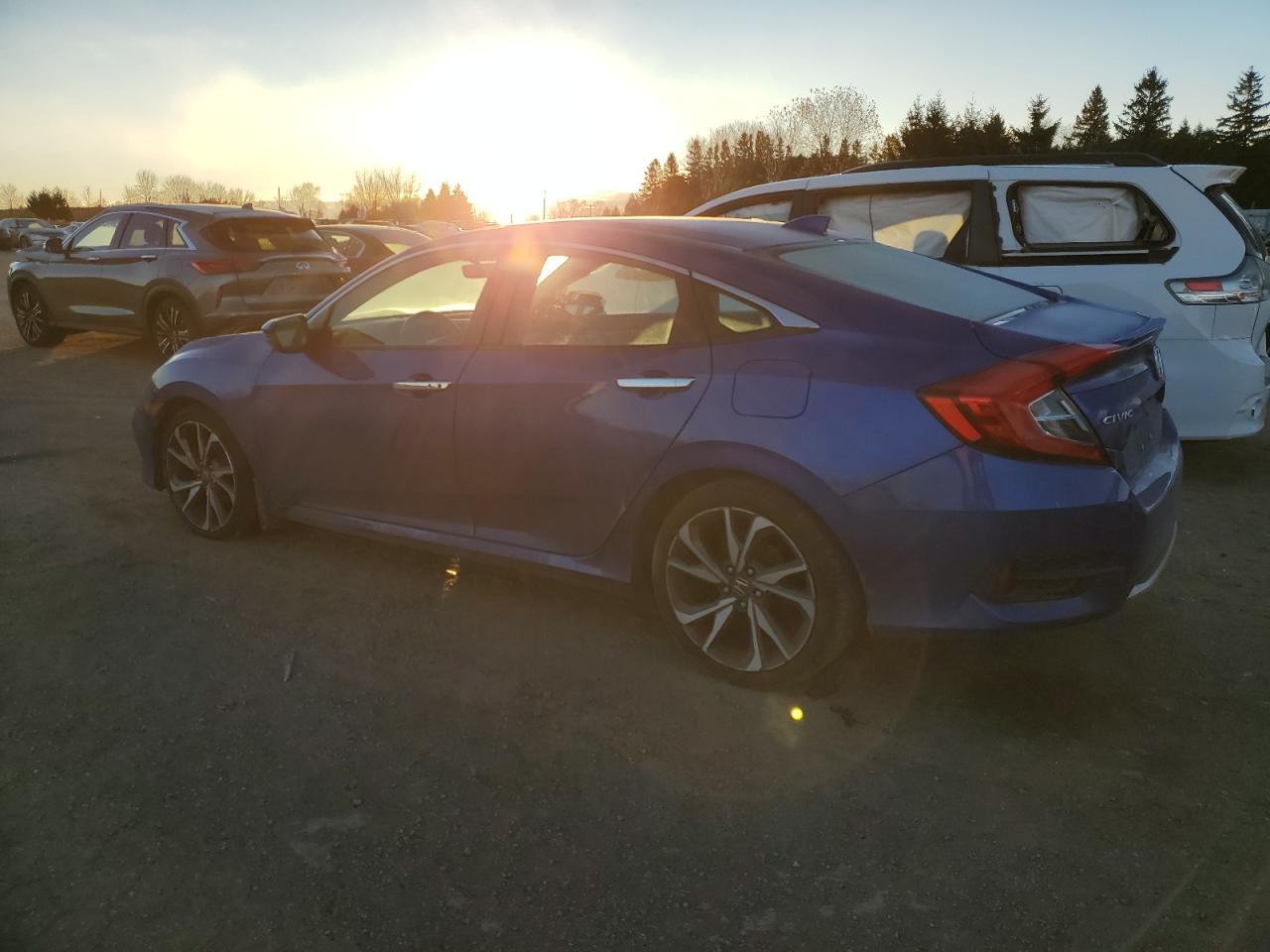 2019 HONDA CIVIC TOUR - Image 2