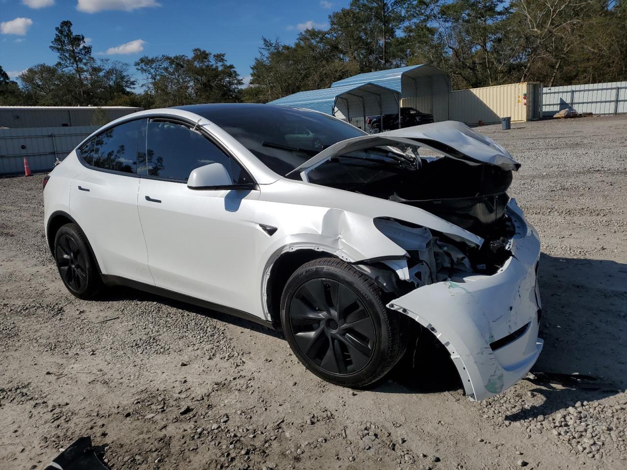2025 TESLA MODEL Y - Image 4