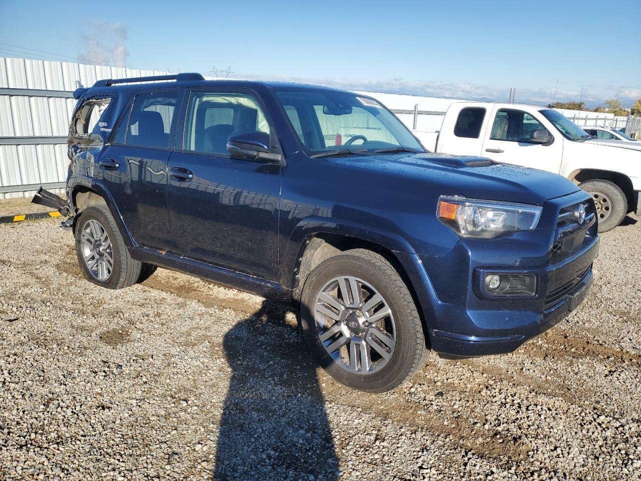 2022 TOYOTA 4RUNNER SR - Фото 4