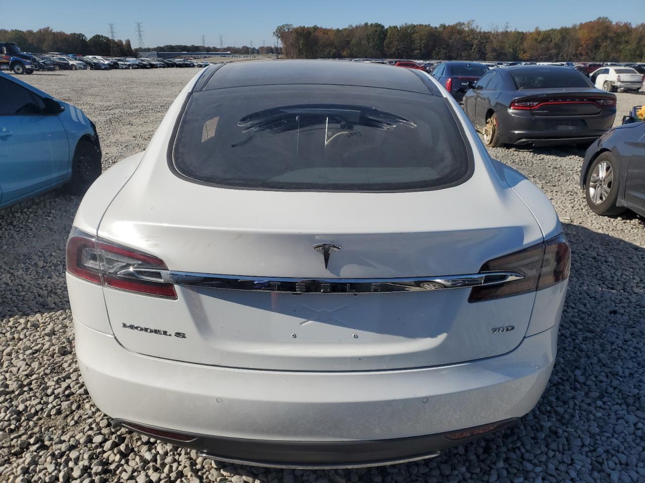 2015 TESLA MODEL S 70 - Image 6