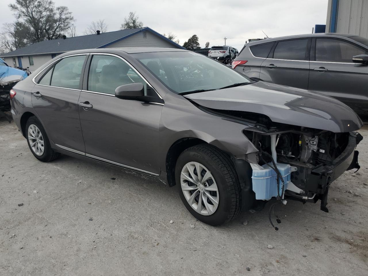 2017 TOYOTA CAMRY LE - Image 4