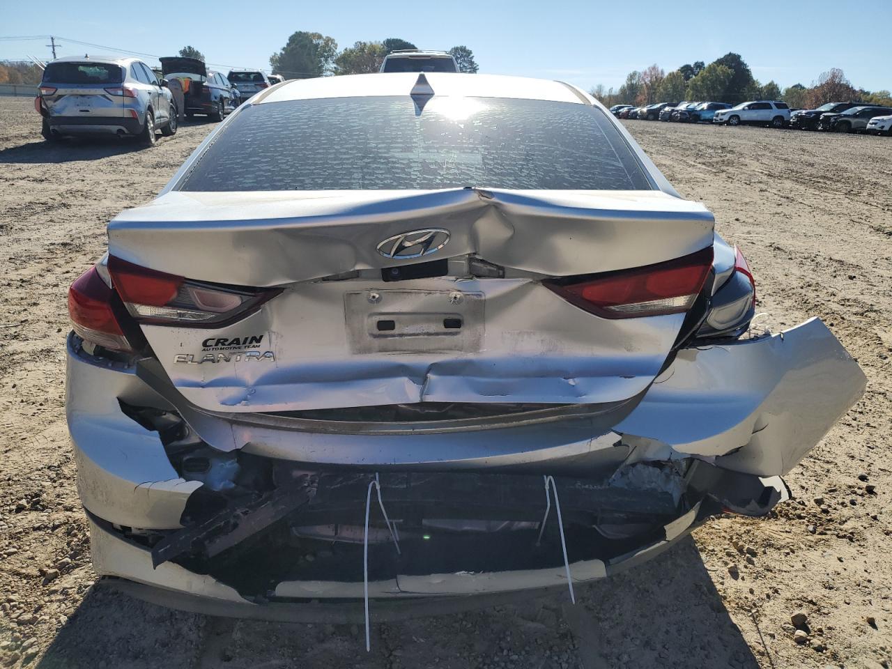 2017 HYUNDAI ELANTRA SE - Фото 6