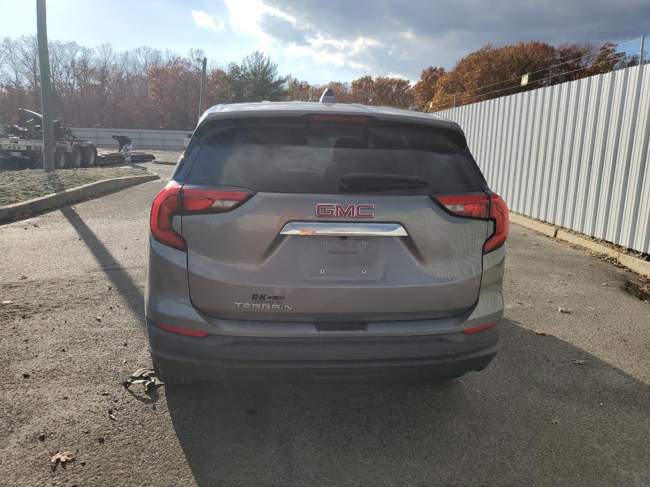 2018 GMC TERRAIN SL - Image 6