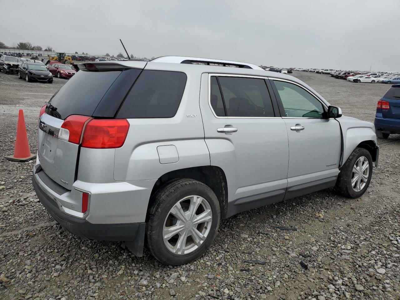 2016 GMC TERRAIN SL - Фото 3