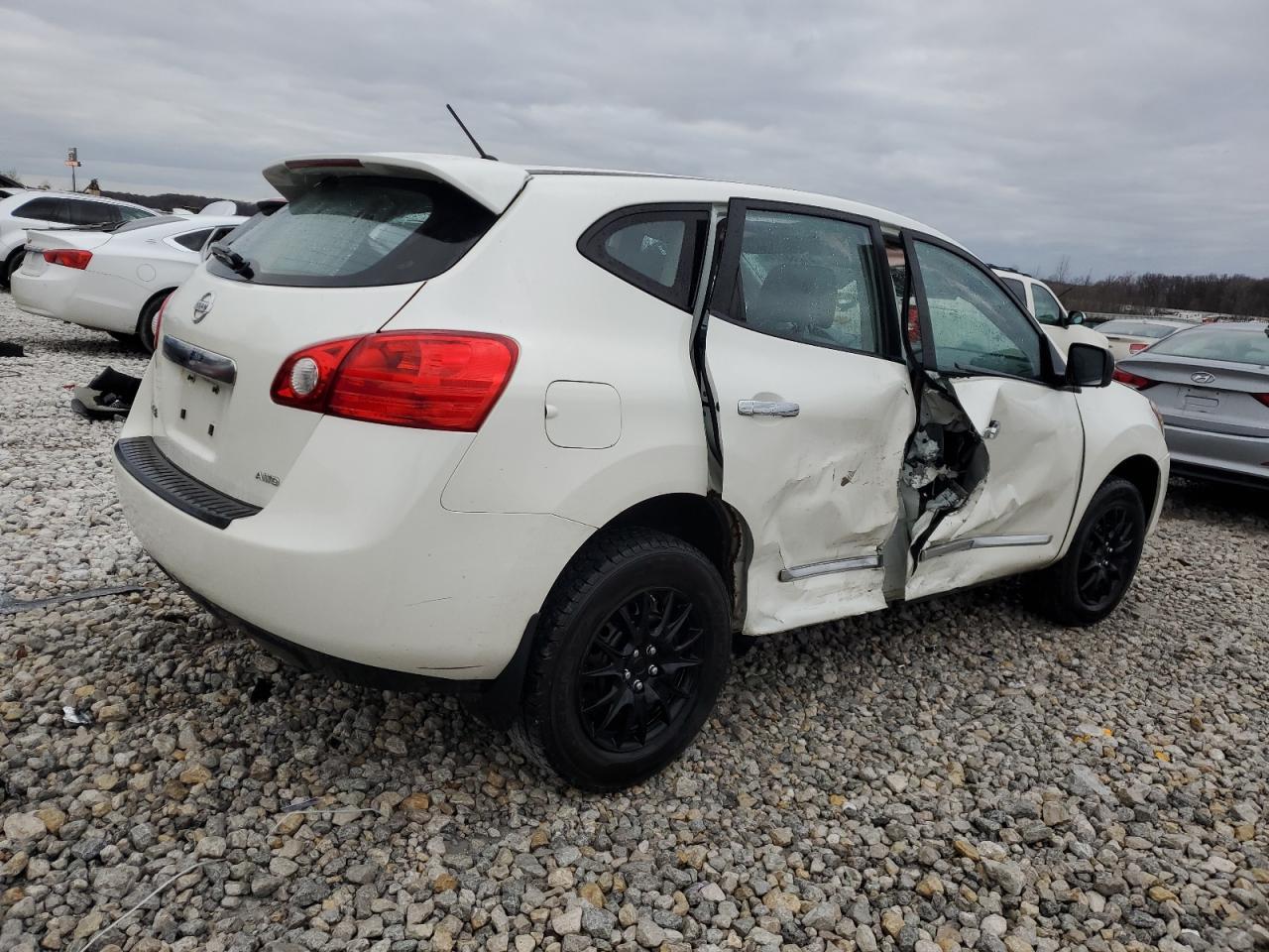 2013 NISSAN ROGUE S - Image 3