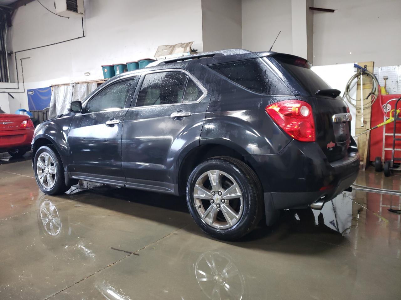 2011 CHEVROLET EQUINOX LT - Image 2