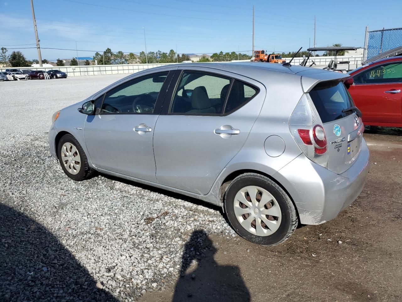 2013 TOYOTA PRIUS C - Фото 2