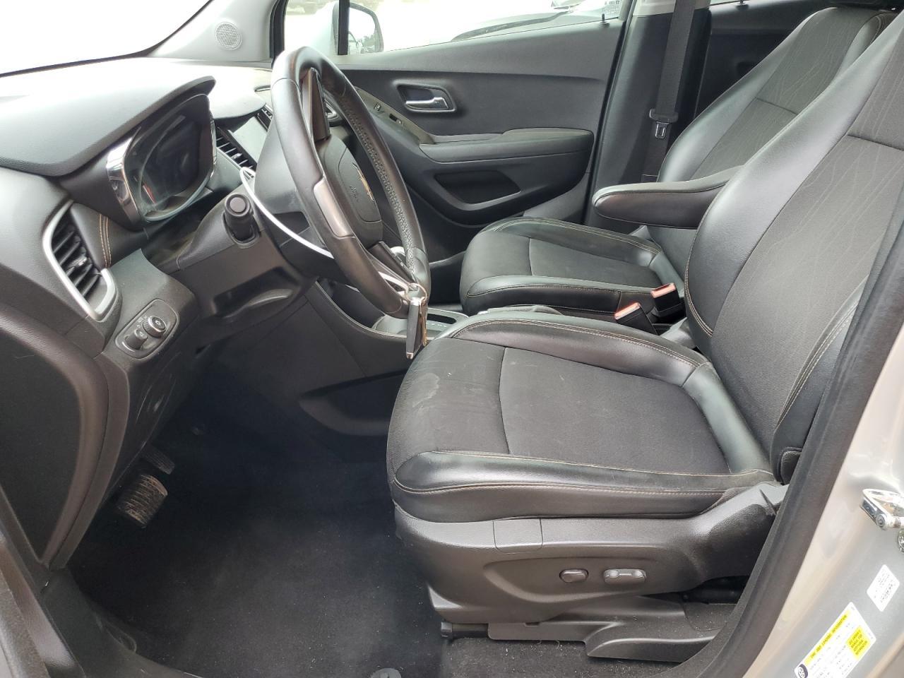 2018 CHEVROLET TRAX 1LT - Image 7