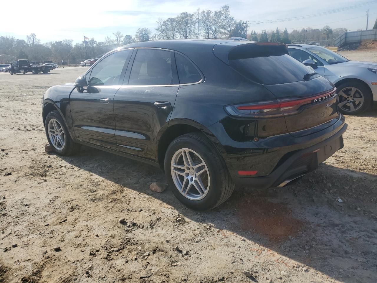 2023 PORSCHE MACAN BASE - Image 2
