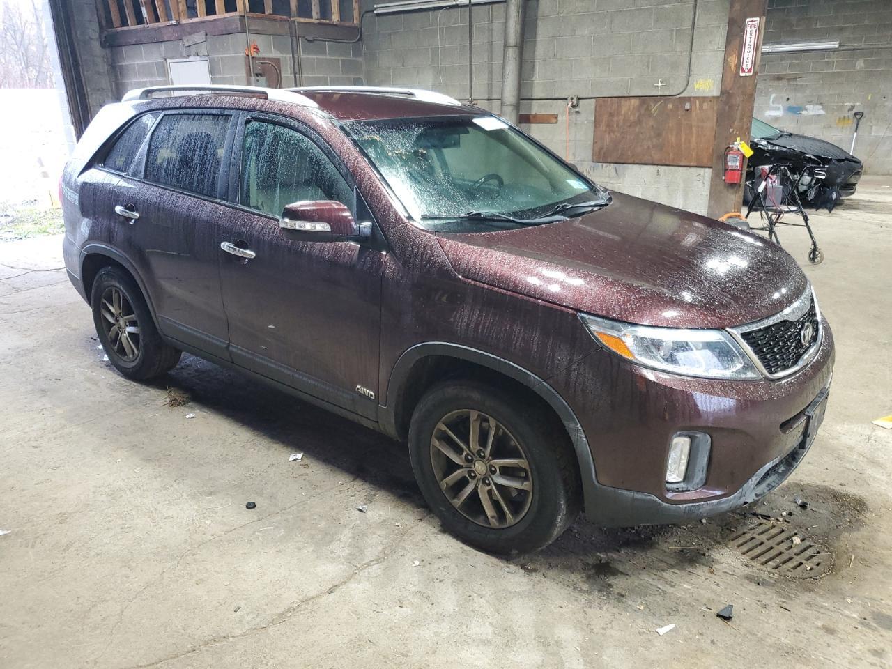 2015 KIA SORENTO LX - Image 4