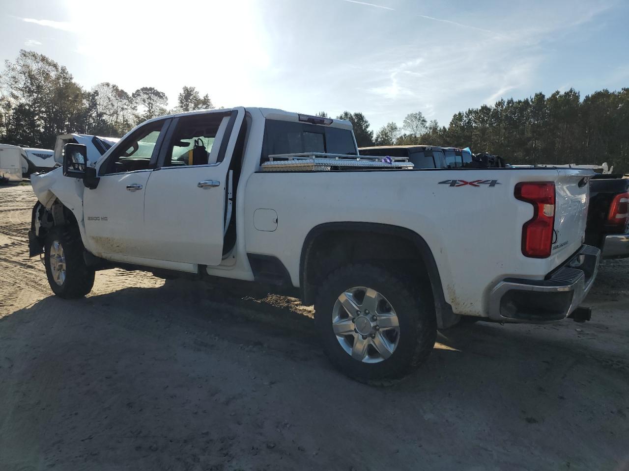 2023 CHEVROLET SILVERADO - Фото 2