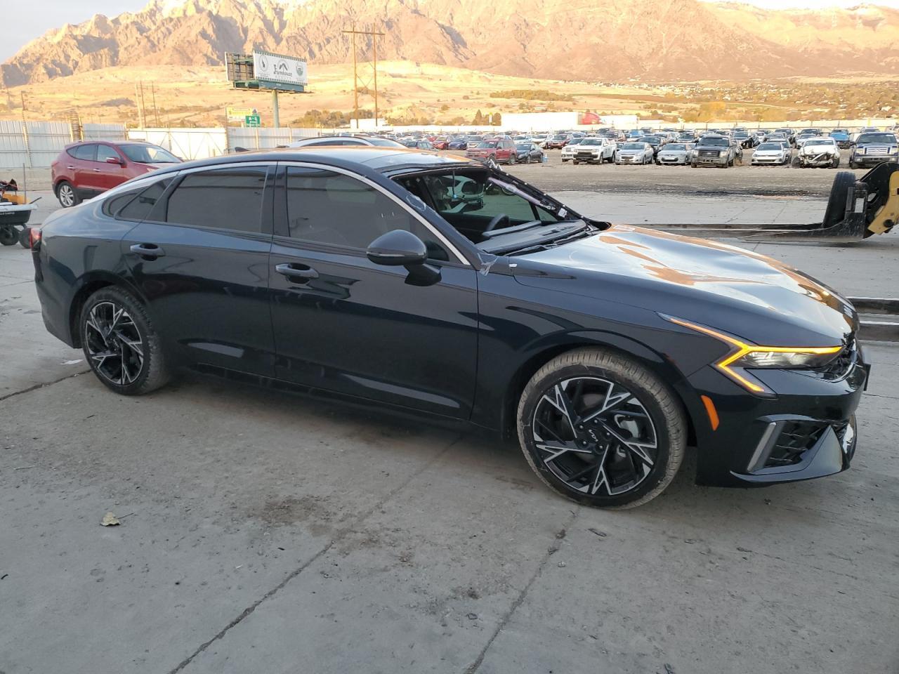 2025 KIA K5 GT LINE - Image 4