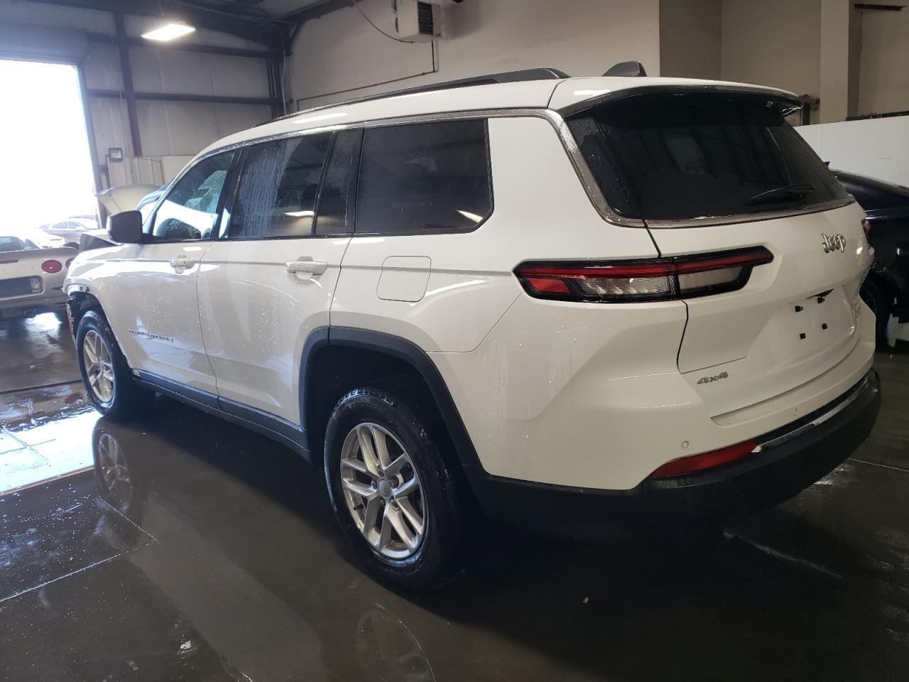 2024 JEEP GRAND CHER - Image 2